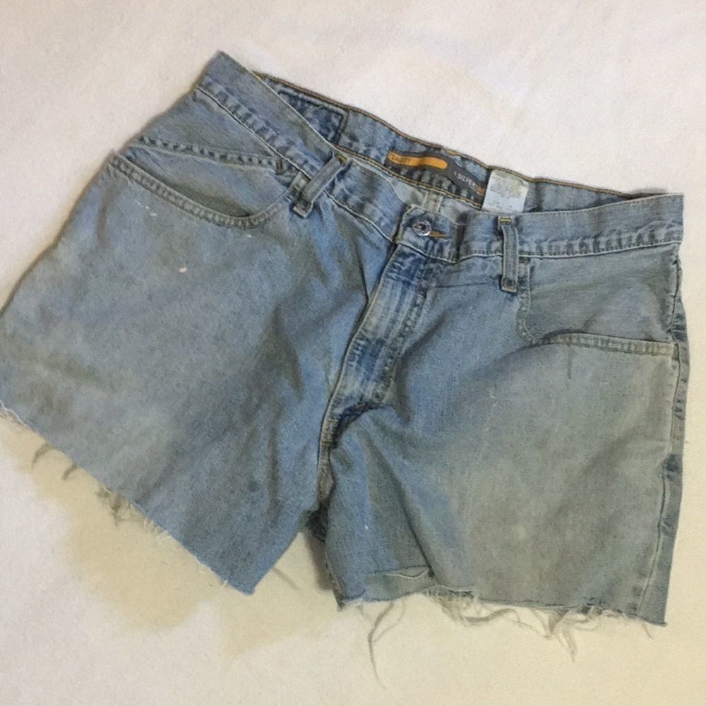 Vintage Levi’s Baggy Silver Tab HW Booty Shorts